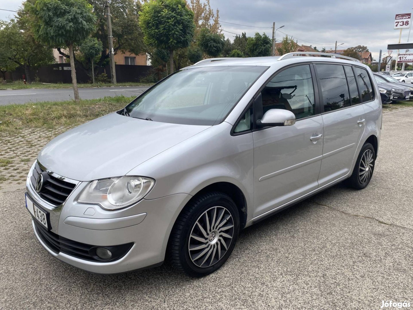 Volkswagen Touran 1.4 TSI Trendline [7 személy]